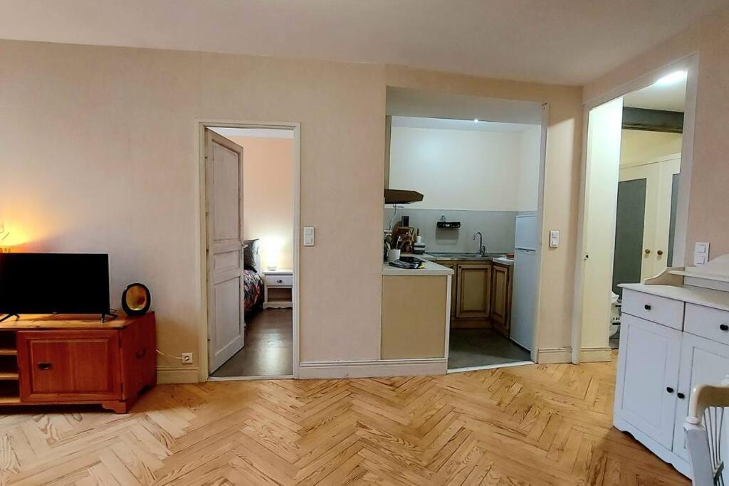 Apartamento Le Spacieux Du Centre Agén Exterior foto