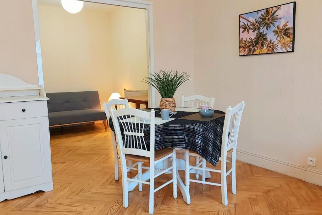 Apartamento Le Spacieux Du Centre Agén Exterior foto